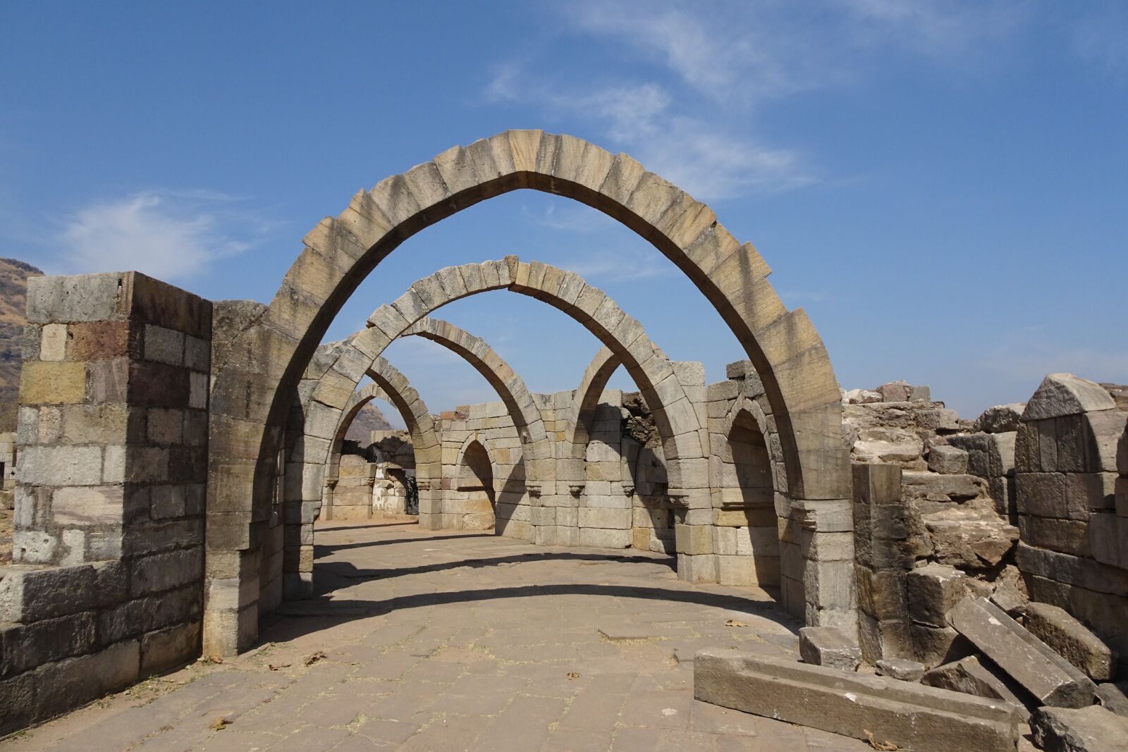Sony Cyber-shot DSC-HX90V sample photo. Sat kaman, champaner-pavagadh, archaeological photography