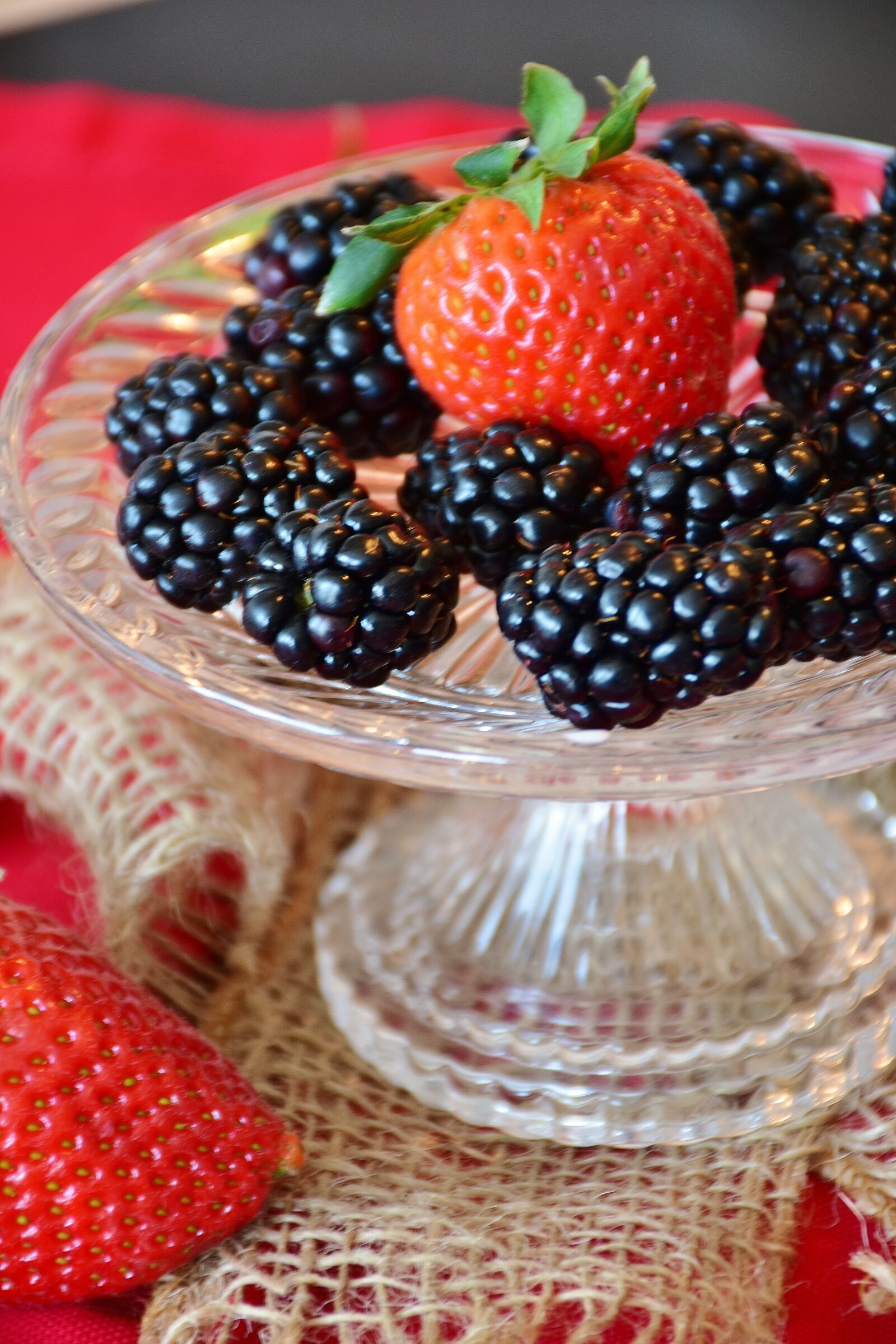 Nikon D7200 sample photo. Blackberries, strawberry, fruits photography