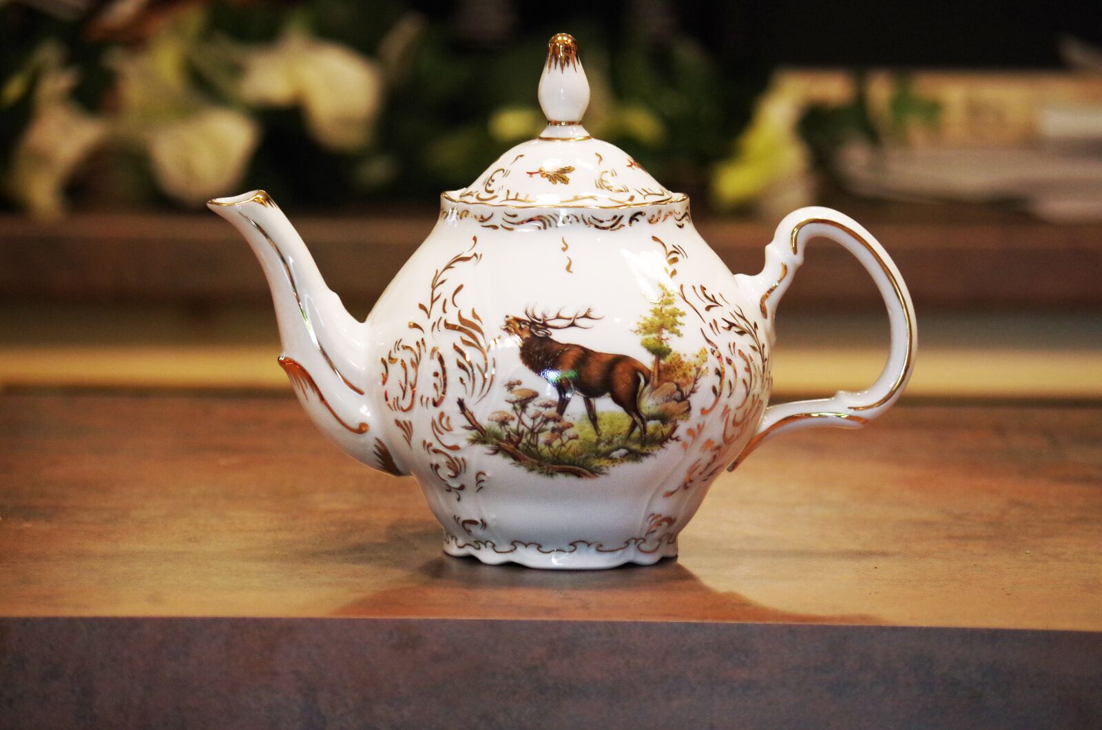 Pentax K-500 sample photo. Porcelain, tea pot, garnish photography