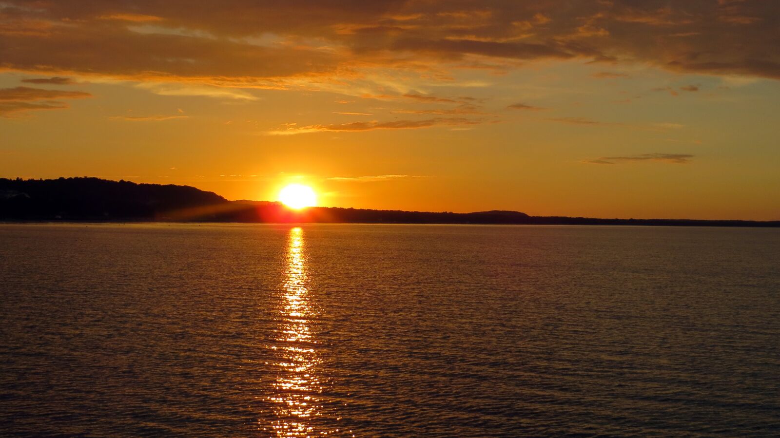 Canon PowerShot SX240 HS sample photo. Sunset, romantic, golden photography