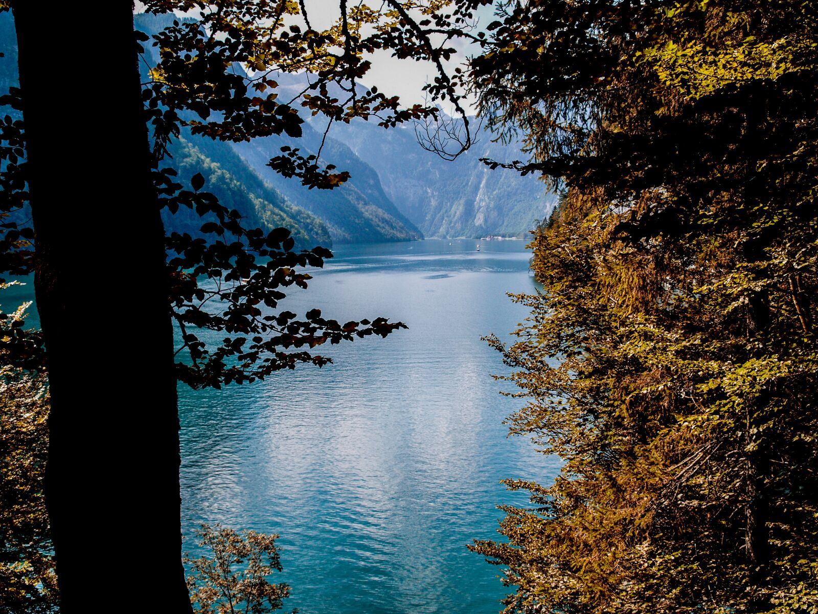 Olympus Zuiko Digital ED 14-42mm F3.5-5.6 sample photo. Landscape, lake, water photography