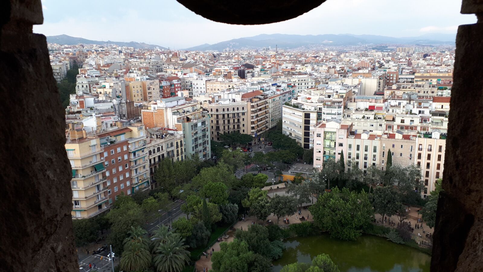 Samsung Galaxy A5(2017) sample photo. Barcelona, city, sagrada familia photography