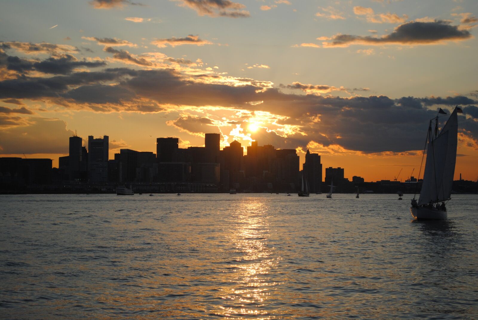 Nikon D3000 sample photo. Massachusset, sun, city photography