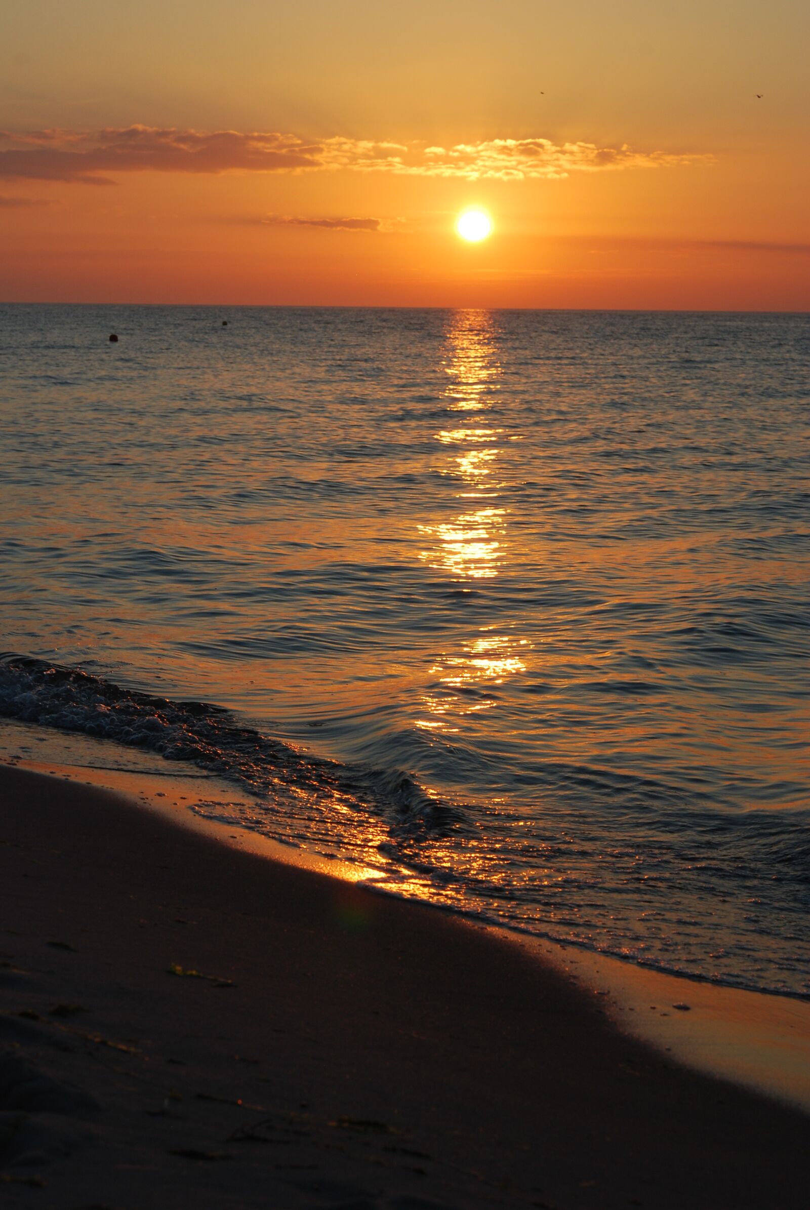Nikon D80 sample photo. Sunrise, sea, helium photography