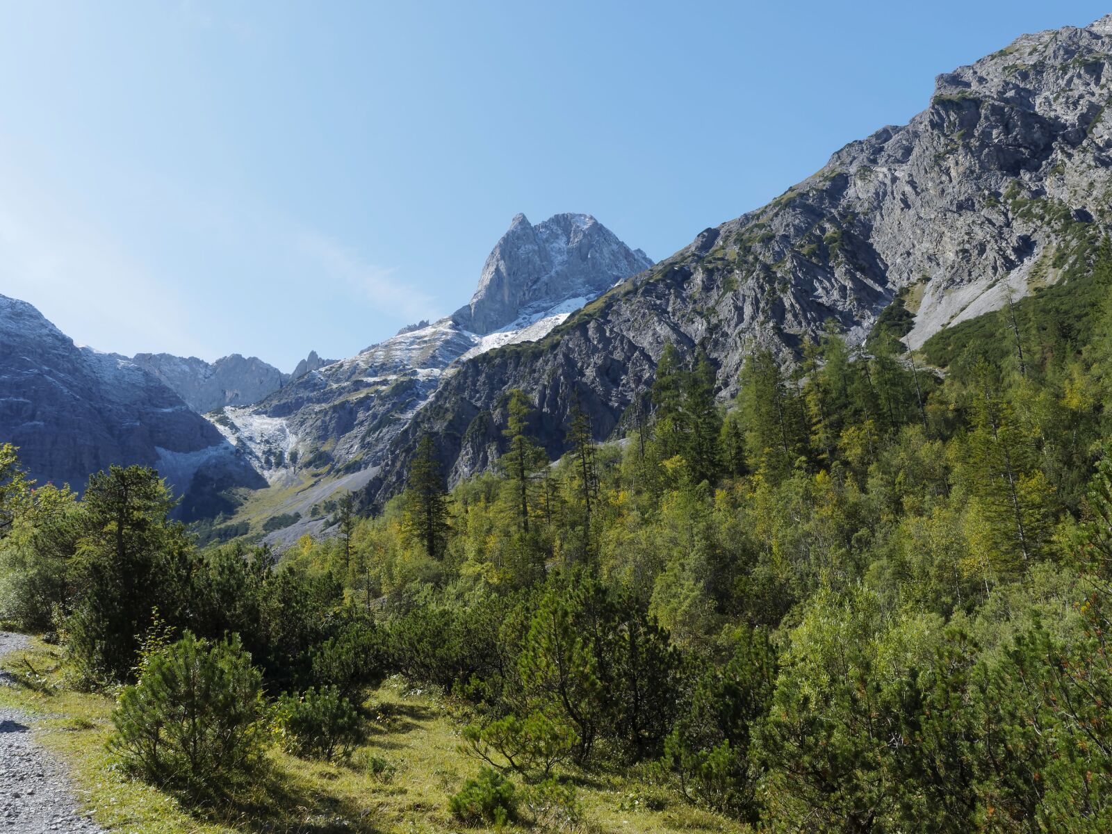 Olympus OM-D E-M1 + Olympus M.Zuiko Digital ED 12-40mm F2.8 Pro sample photo. Mountain, karwendel, alps photography