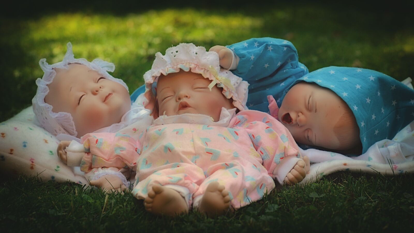 Nikon D3200 sample photo. Babies, three, sleep photography