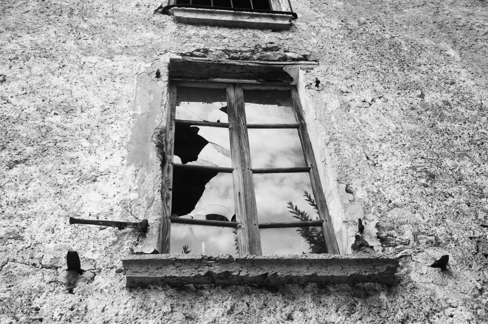 Nikon D3200 sample photo. Window, sky, reflection photography