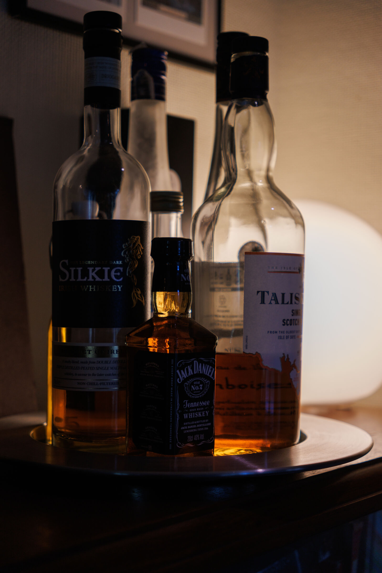 Canon EOS R7 sample photo. Evening adult drinks photography