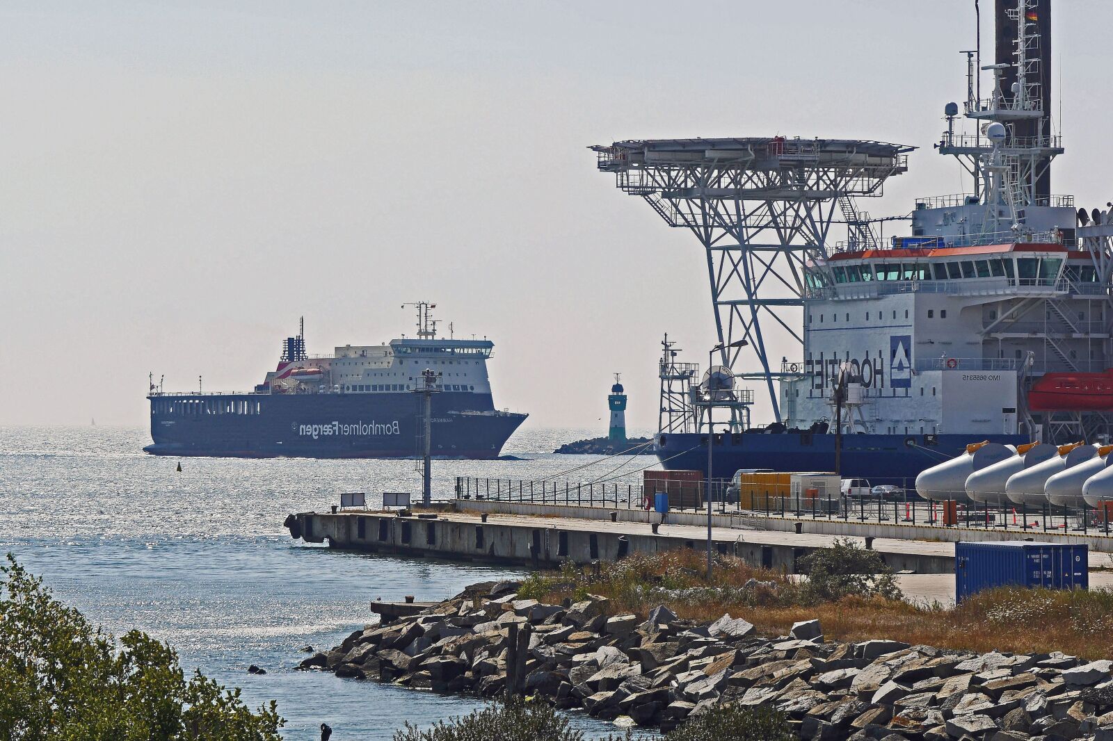 Panasonic Lumix DMC-GH3 sample photo. Water, sky, ship, sea photography