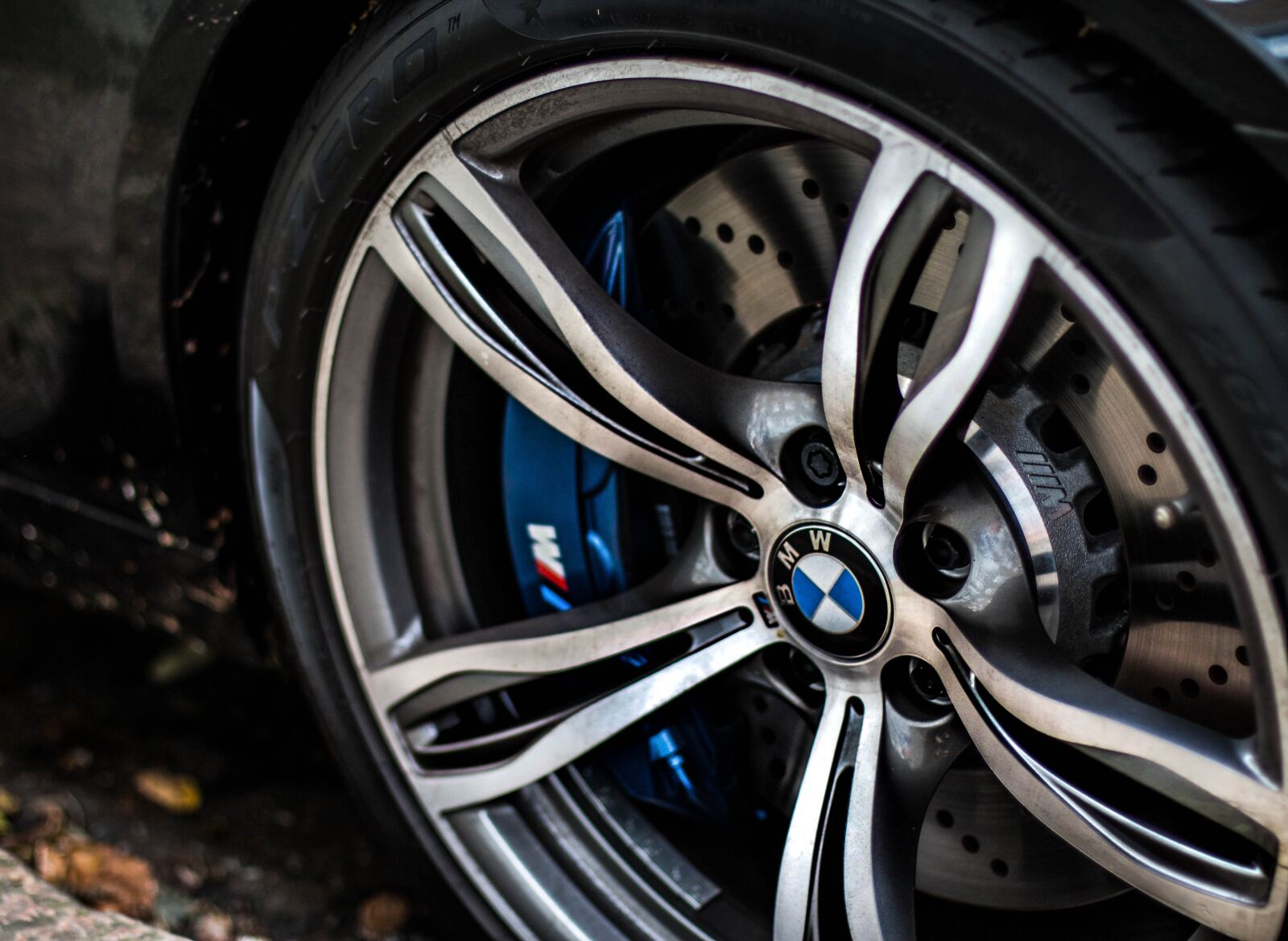 Canon EOS 70D + Canon EF 50mm F1.4 USM sample photo. Bmw m5, bmw, m5 photography