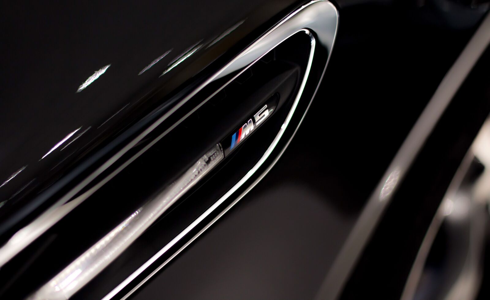 Canon EOS 70D + Canon EF 50mm F1.4 USM sample photo. Bmw m5, f10, bmw photography