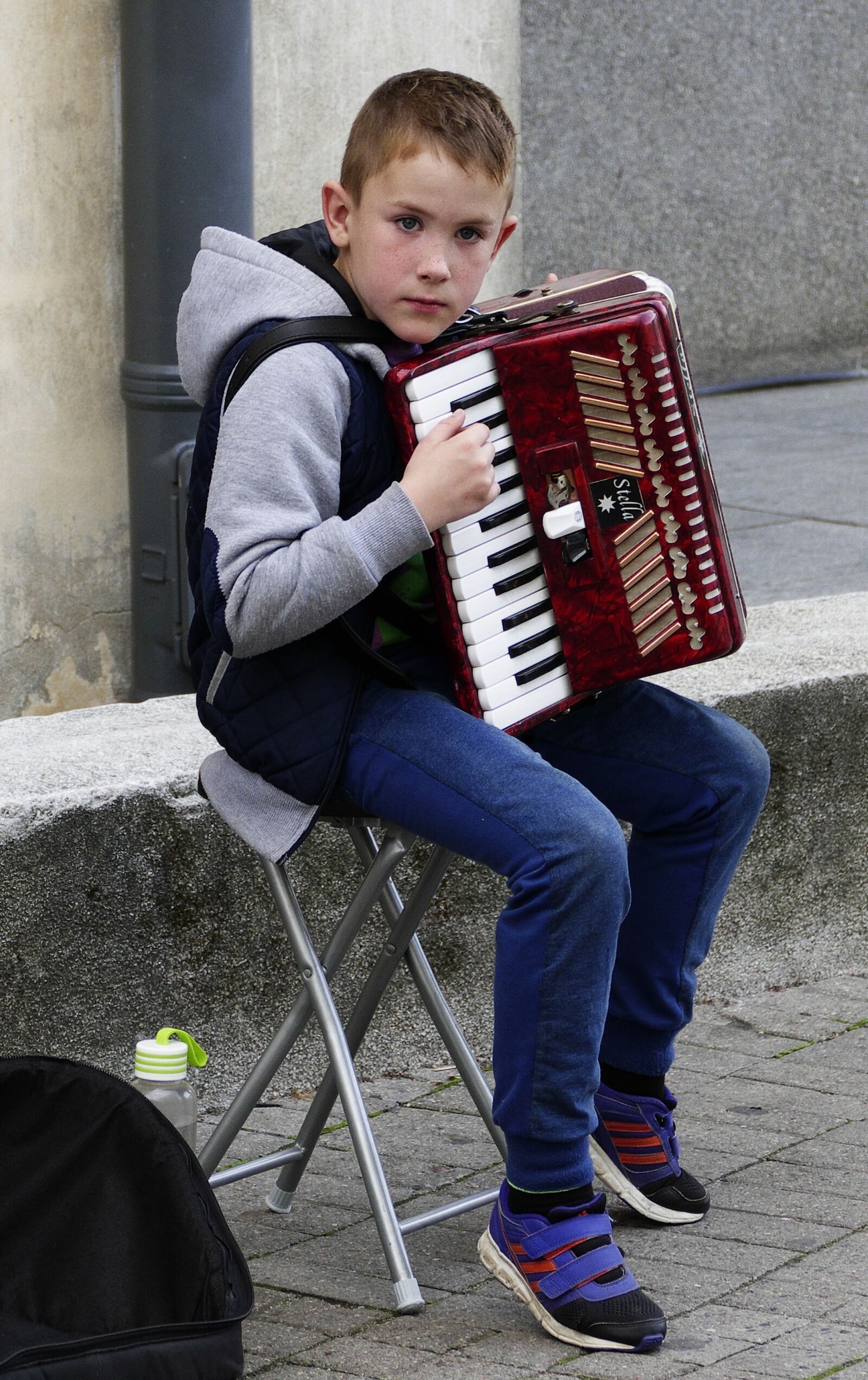 Panasonic Lumix DMC-FZ1000 sample photo. Street music, music, accordion photography