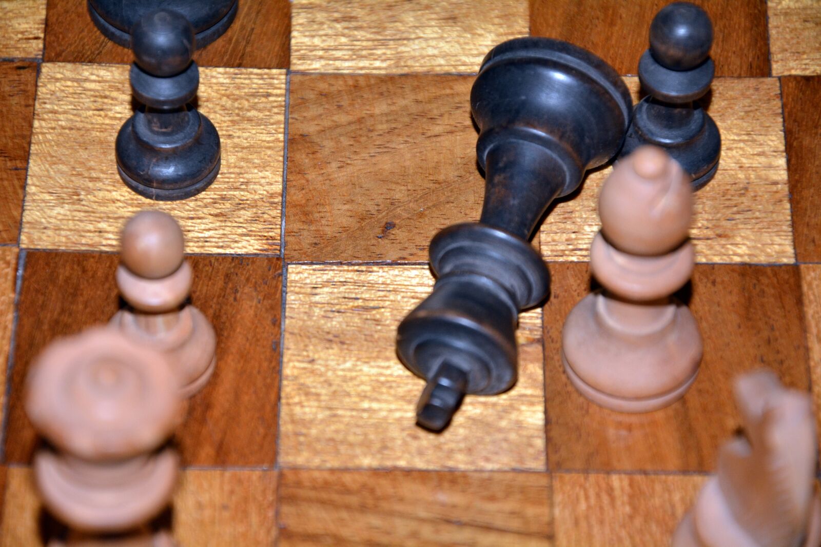 Nikon D5200 sample photo. Chess, defeated, challenge photography