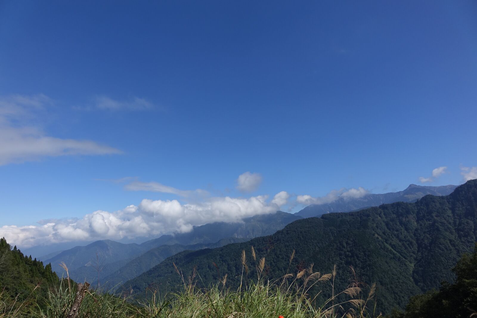 Sony Cyber-shot DSC-RX10 sample photo. Blue day, the mountains photography