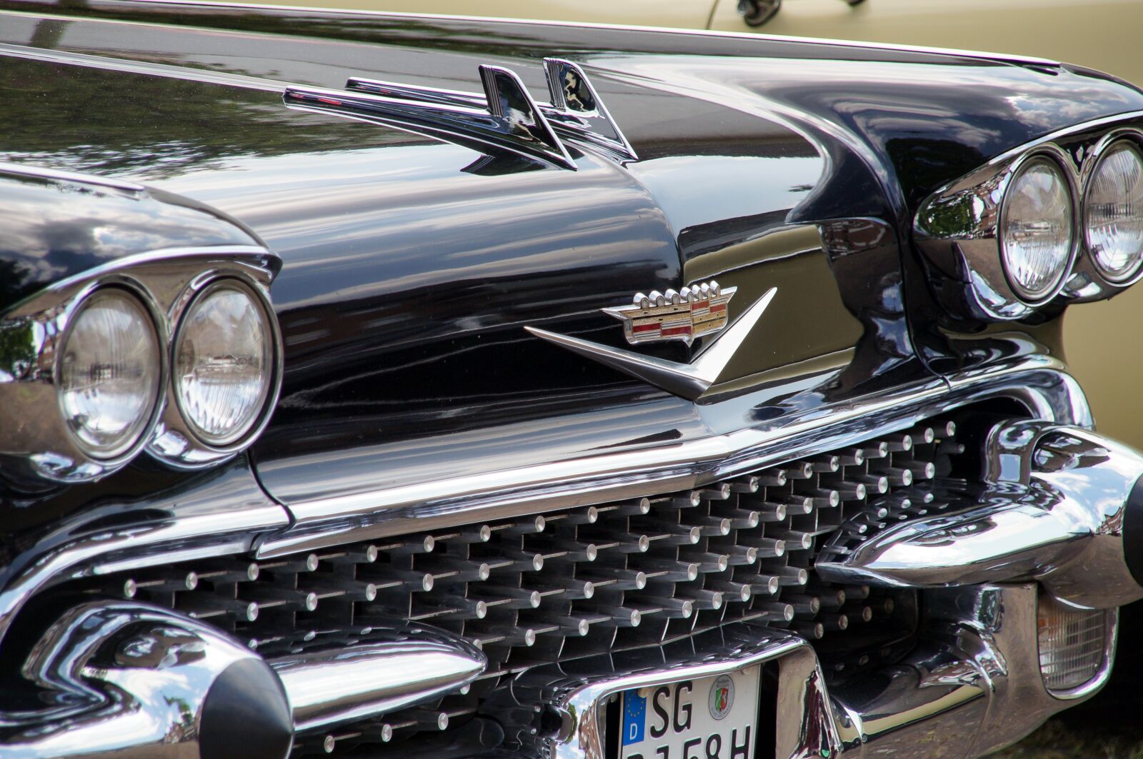 Sony SLT-A37 sample photo. Classic, car, auto photography