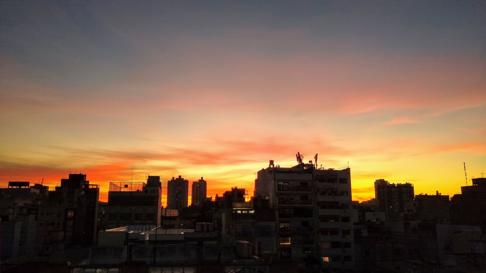 Motorola moto g(8) plus sample photo. Atardecer, buenos aires, crep photography