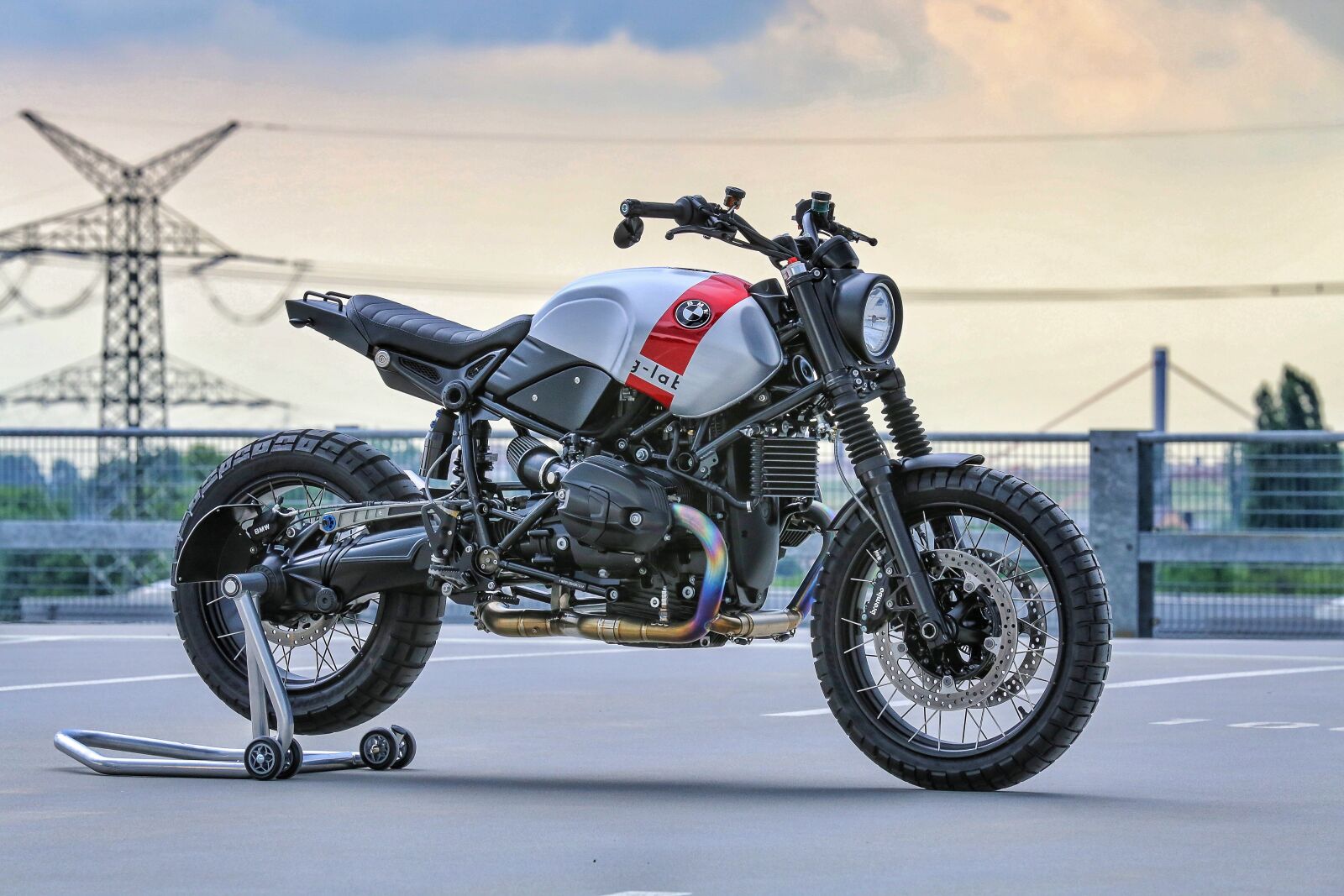 Canon EOS 6D sample photo. Motorcycle, white, red photography