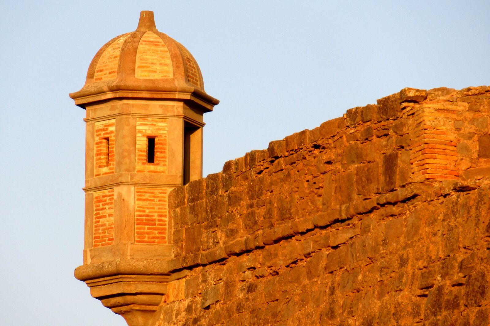 Canon PowerShot SX620 HS sample photo. Castle, guard, security photography
