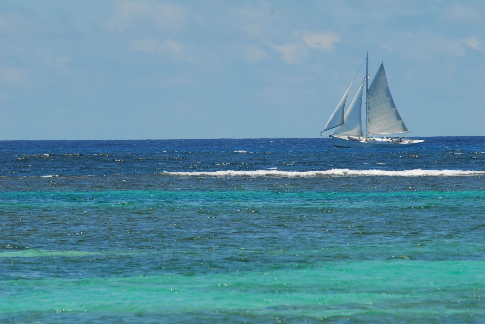 Nikon D200 sample photo. Boat, martinique, sea photography