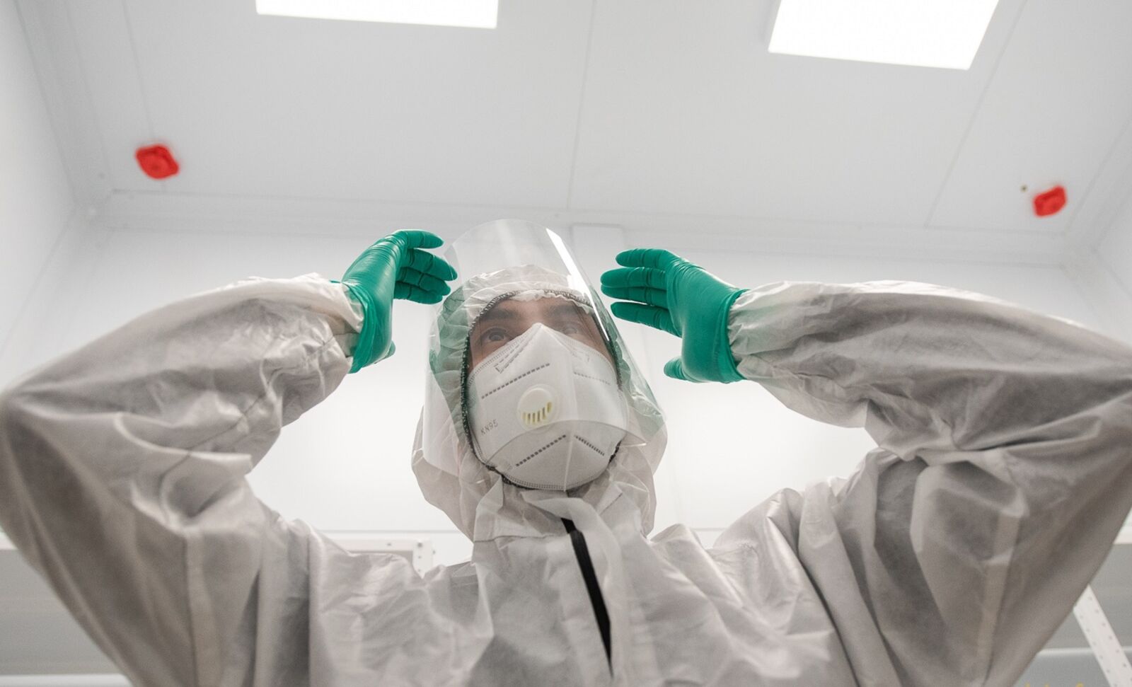 Nikon D750 sample photo. Coronavirus, infection, doctor photography