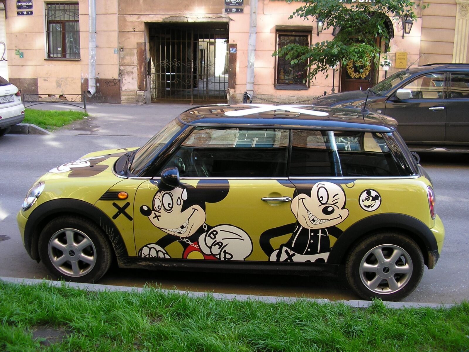 Olympus X100,D540Z,C310Z sample photo. Car, airbrush, st petersburg photography
