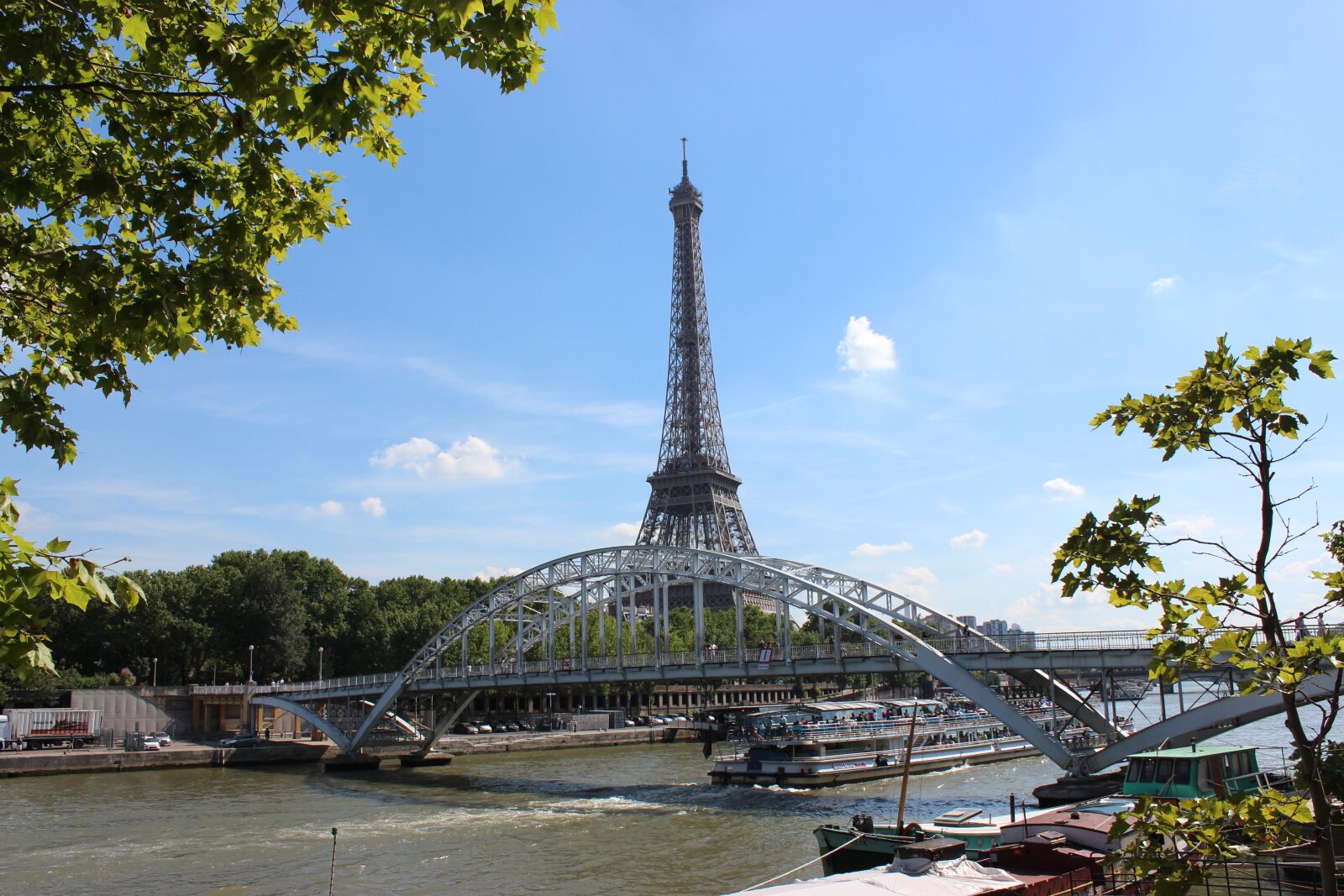 Canon EOS 600D (Rebel EOS T3i / EOS Kiss X5) sample photo. Paris, france, city photography