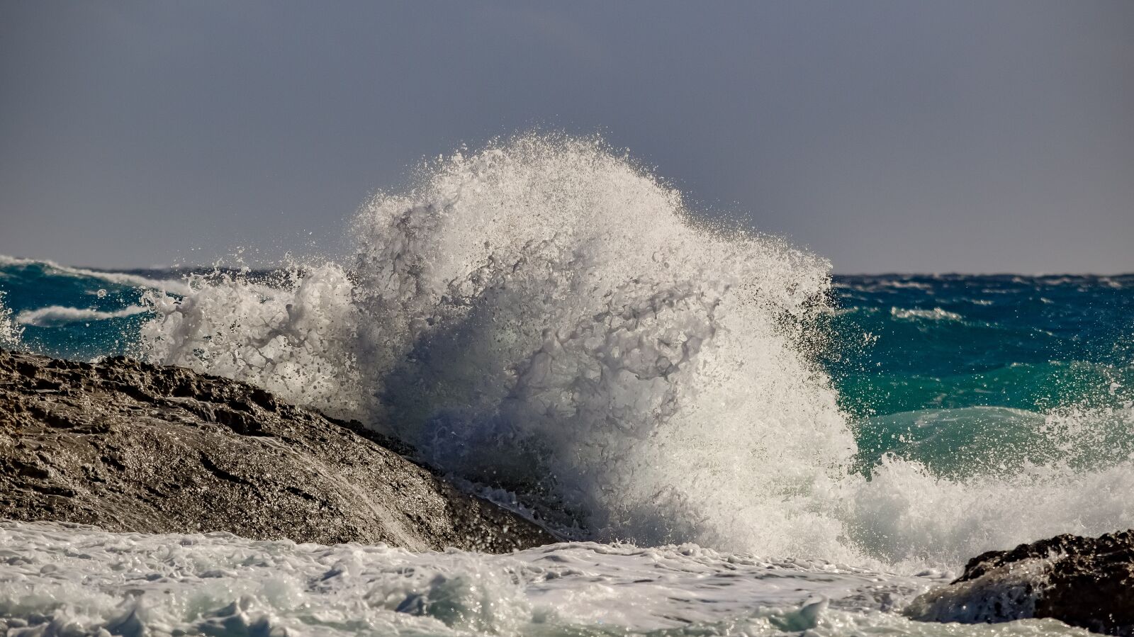Nikon D3300 sample photo. Wave, crashing, coast photography