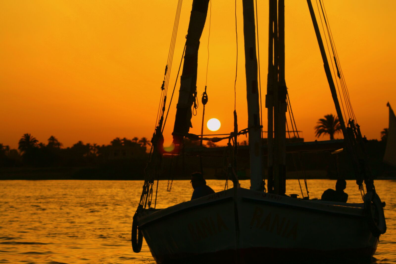 Canon EOS 400D (EOS Digital Rebel XTi / EOS Kiss Digital X) sample photo. Sunset, nile, egypt photography