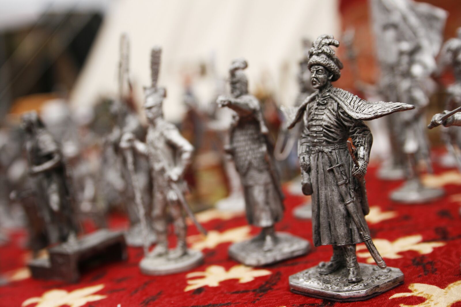 Canon EOS 400D (EOS Digital Rebel XTi / EOS Kiss Digital X) sample photo. The figurine, sculpture, ornament photography