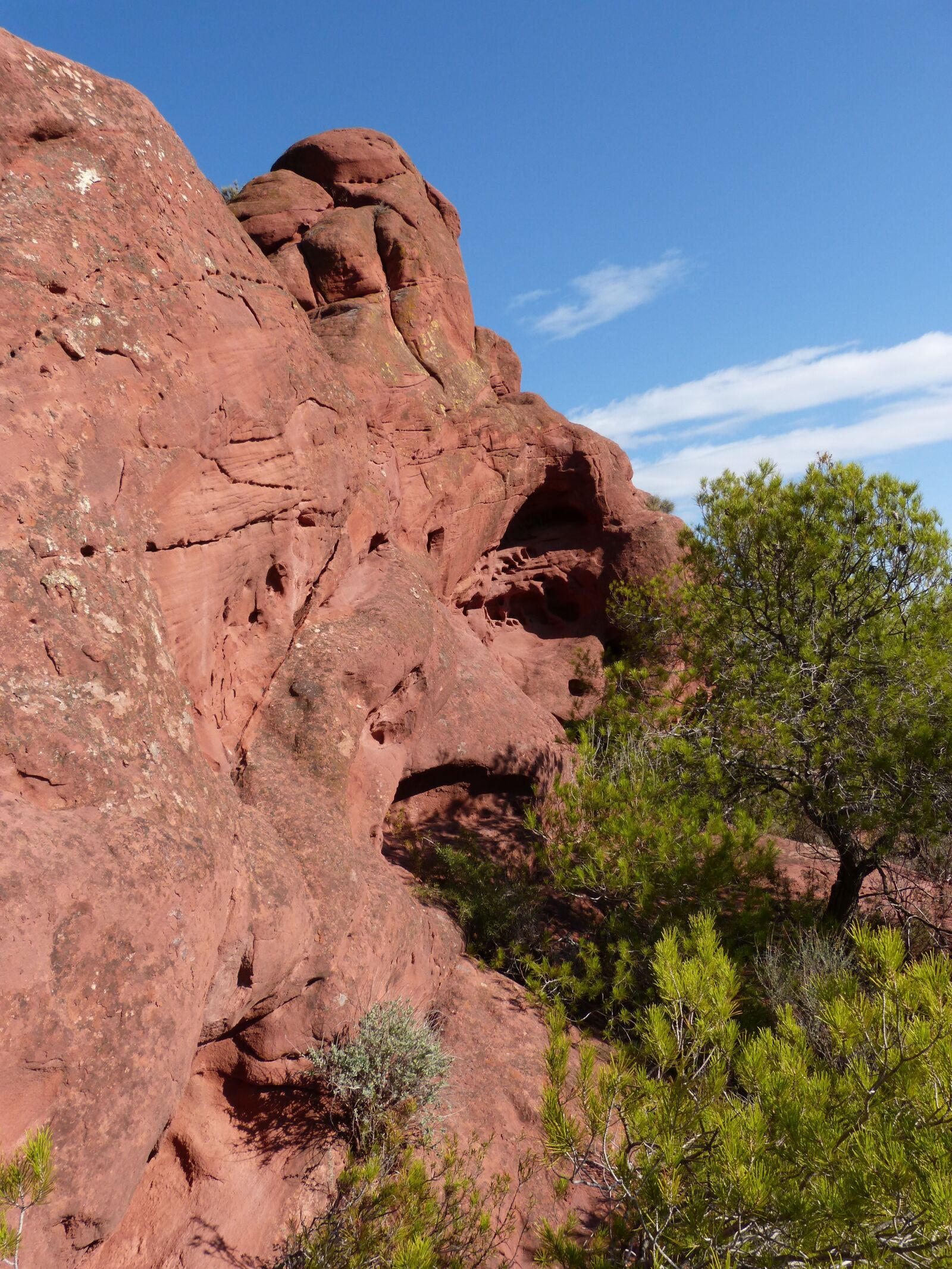 Panasonic DMC-FZ62 sample photo. Rock, red sandstone, mountain photography