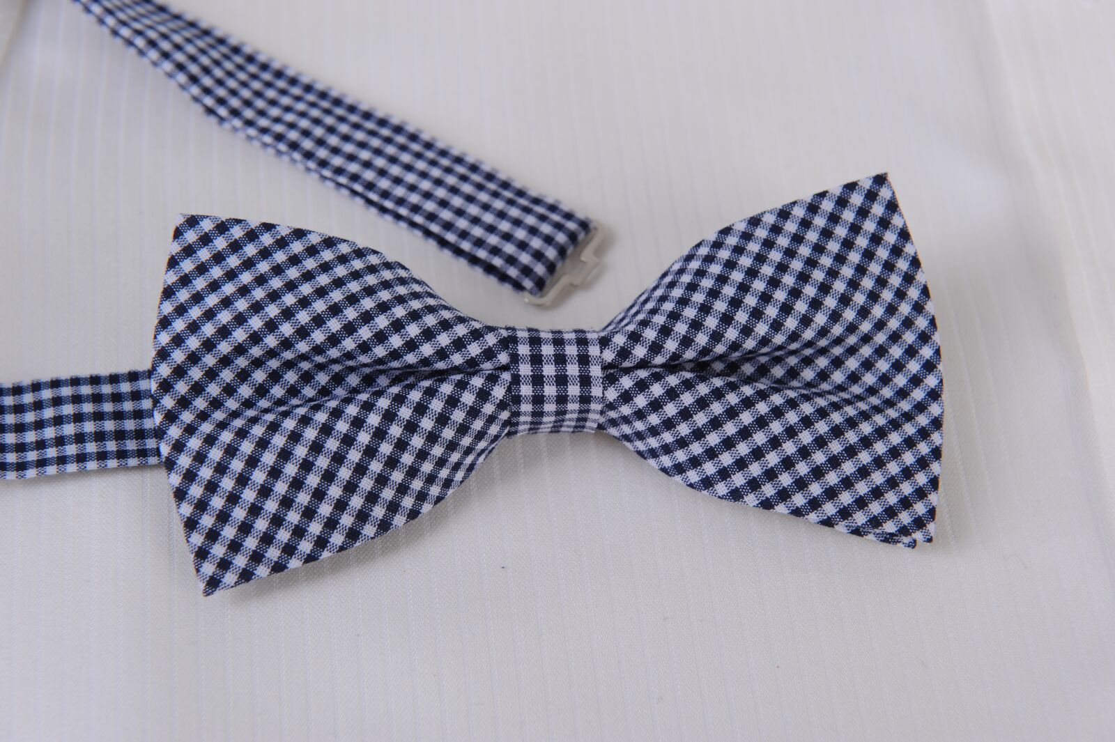 Nikon D700 sample photo. Necktie, botha, shirt photography
