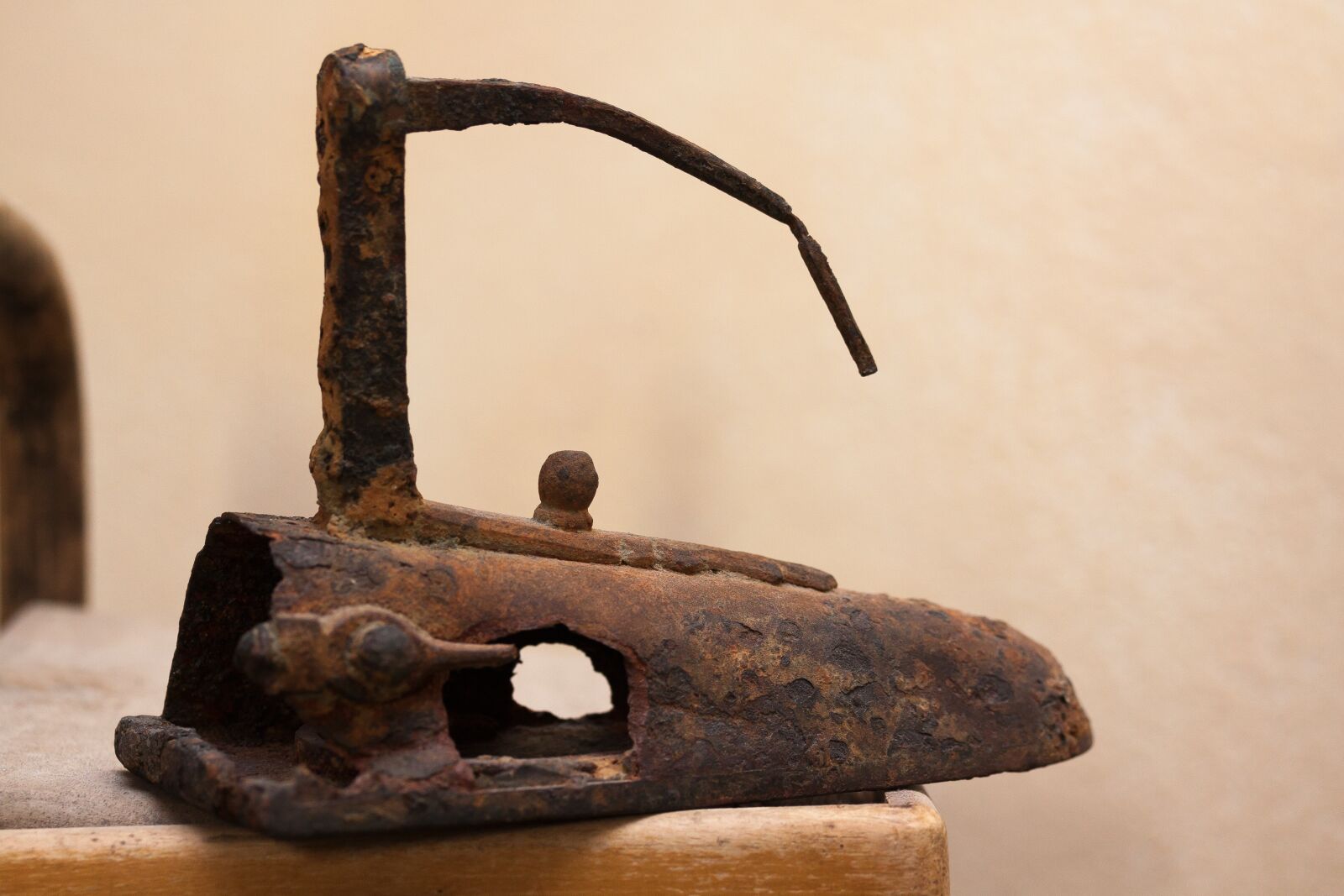 Canon EOS 50D sample photo. Iron, metal, rust photography