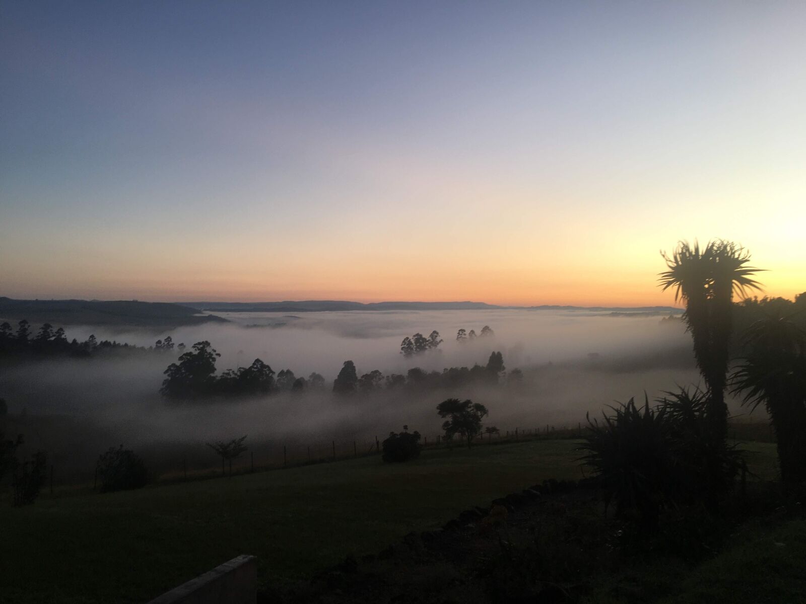 Apple iPhone 6s sample photo. Fog, valley, landscape photography