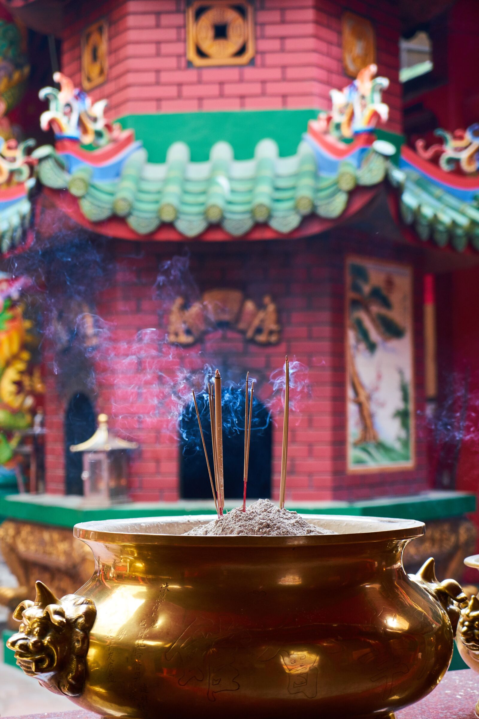 Sony a7R II sample photo. Incense, temple, chinese photography