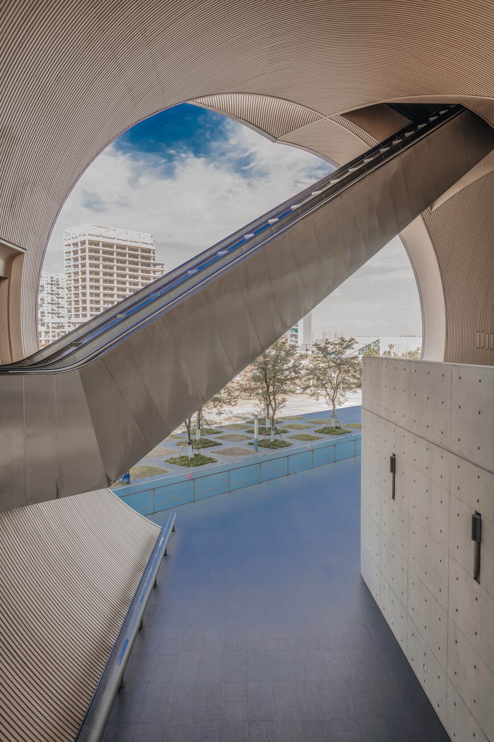 Nikon D850 sample photo. Building, sky, city photography