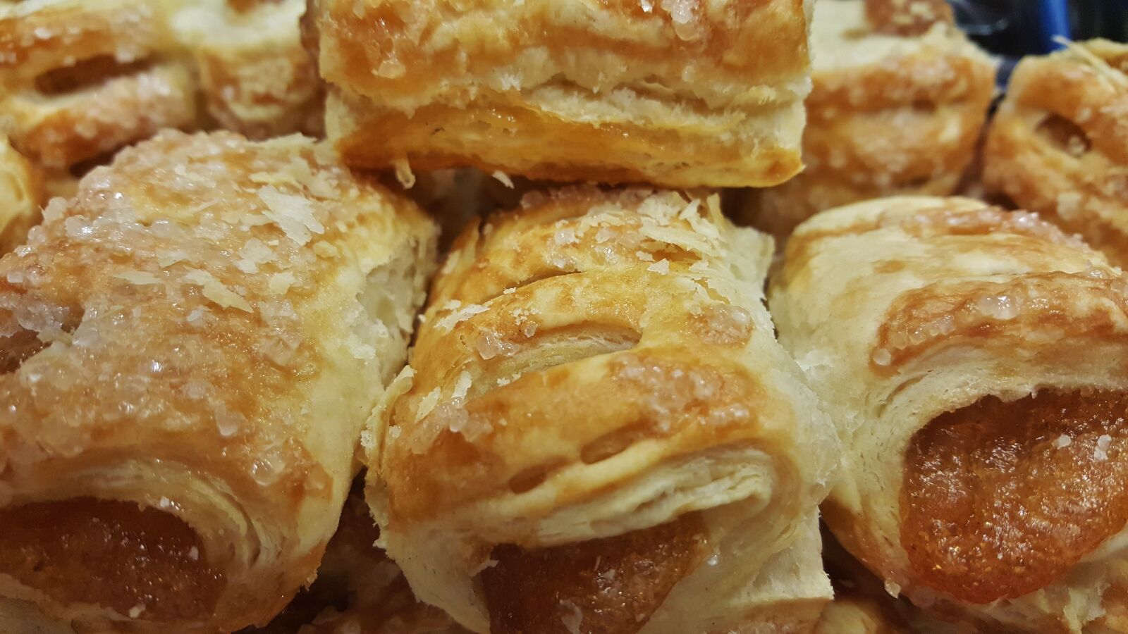 Samsung Galaxy Note5 sample photo. Pastry, pastries, apple bites photography