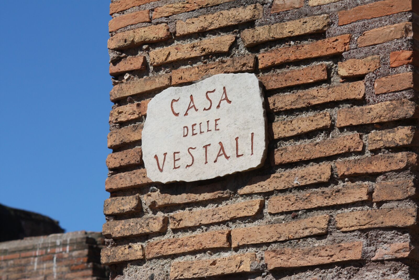 Canon EOS 450D (EOS Rebel XSi / EOS Kiss X2) sample photo. Architecture, brick, rome photography
