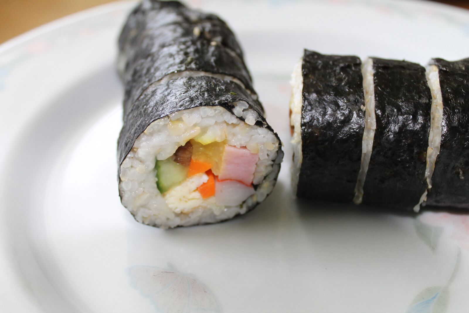 Canon EOS 1100D (EOS Rebel T3 / EOS Kiss X50) sample photo. Kimbap, korean, food photography