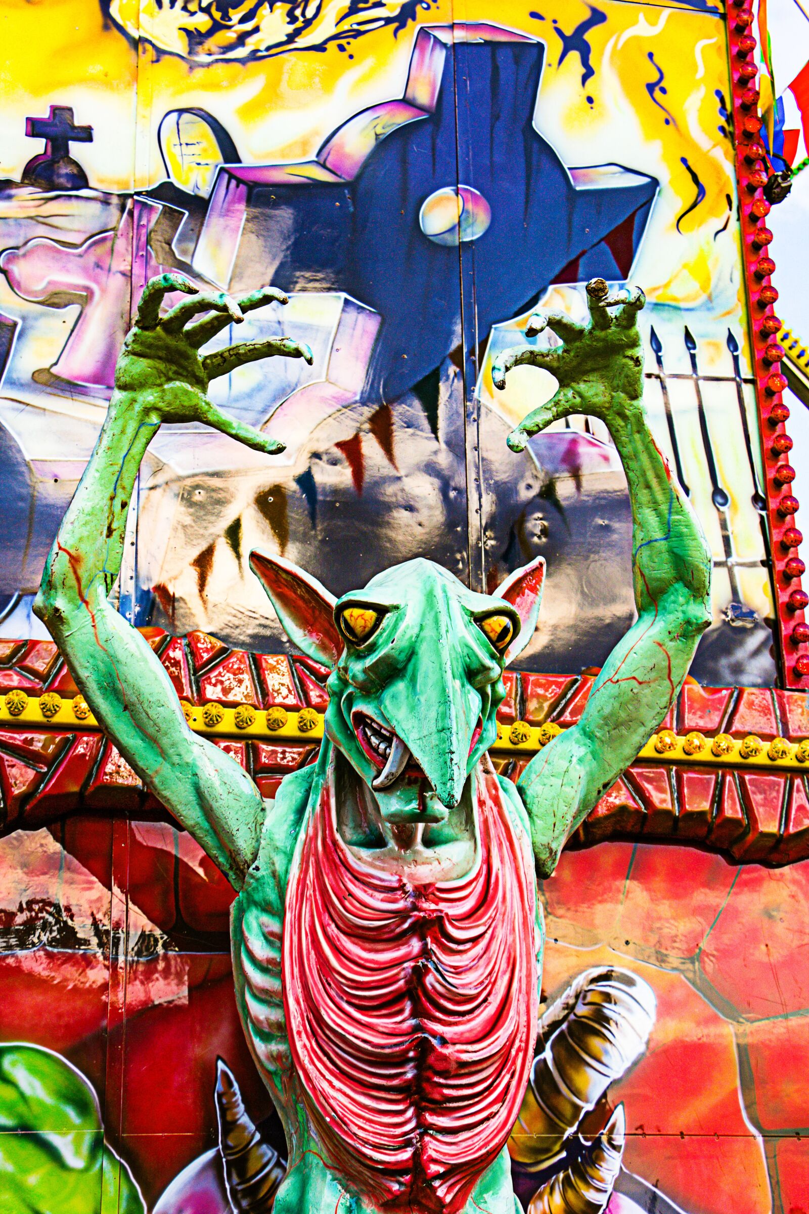 Canon EOS 700D (EOS Rebel T5i / EOS Kiss X7i) sample photo. Ghost train, fair, folk photography