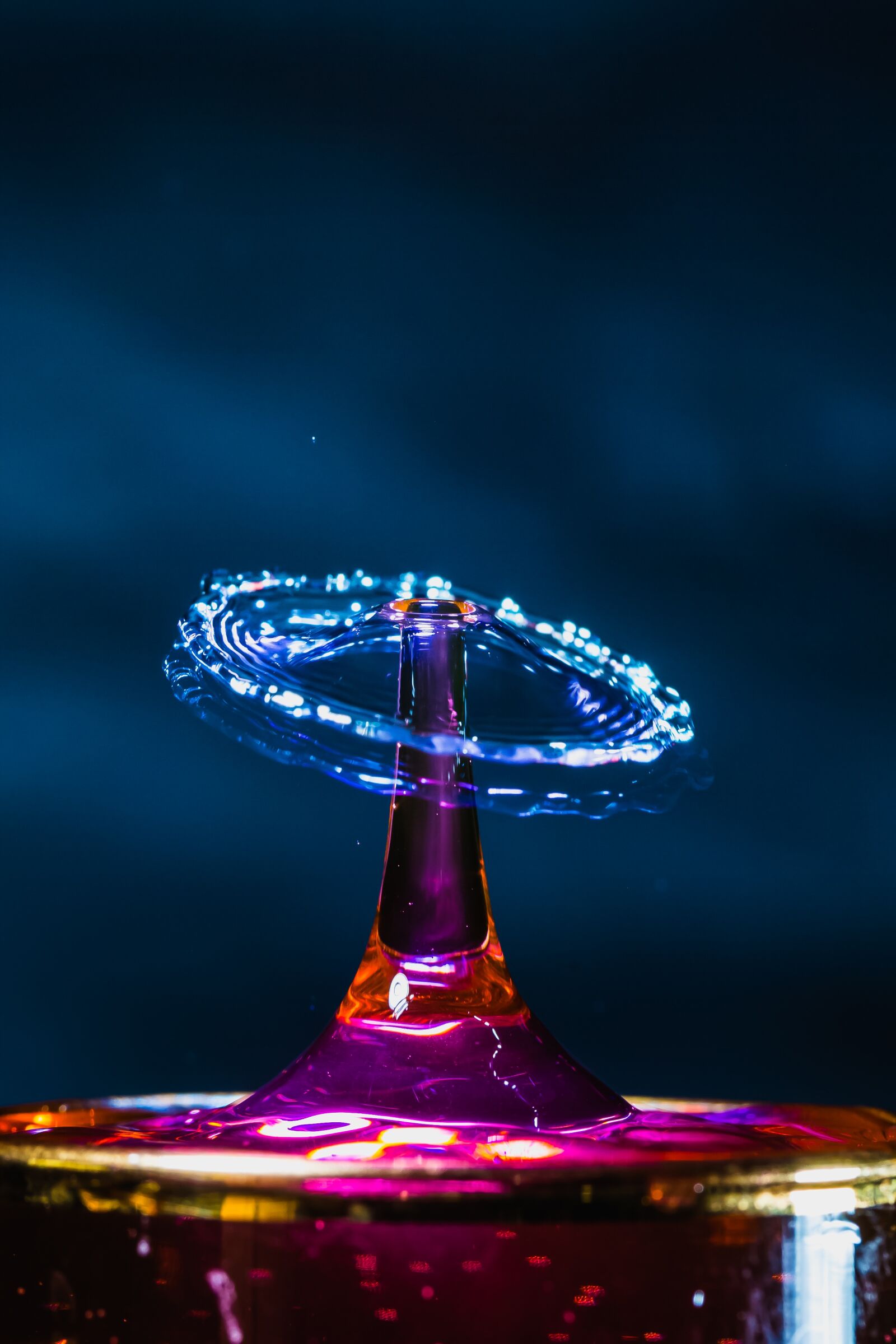 Canon EF 100mm F2.8L Macro IS USM sample photo. Drop, water, liquid photography