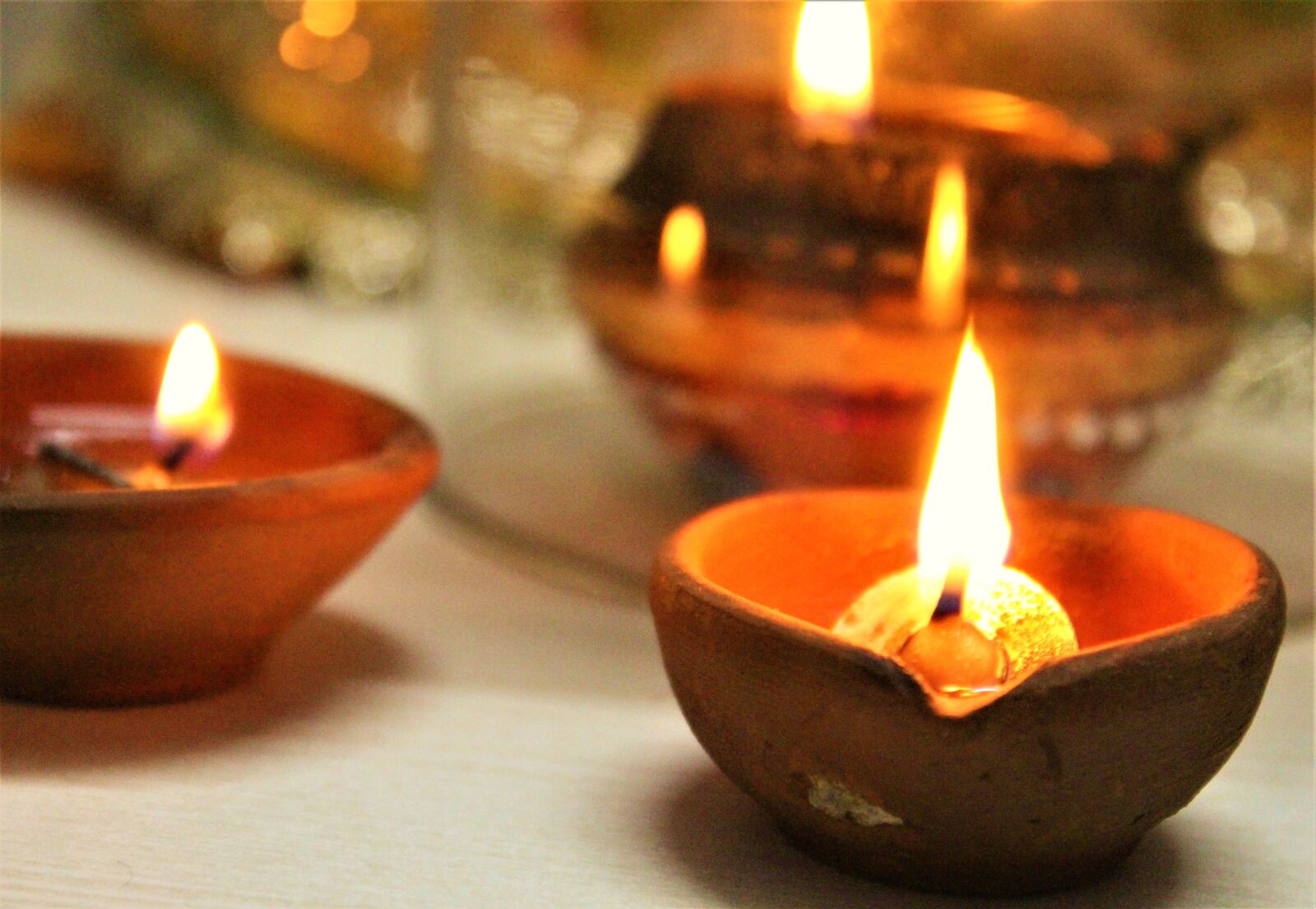 Canon EOS 700D (EOS Rebel T5i / EOS Kiss X7i) + Canon EF-S 18-55mm F3.5-5.6 IS II sample photo. Diya, light, diwali photography