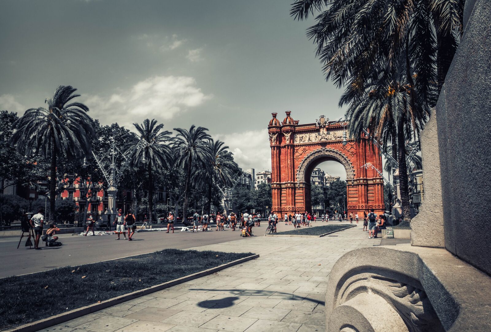 LEICA DG 12-60/F2.8-4.0 sample photo. Barcelona, arc, triumph photography