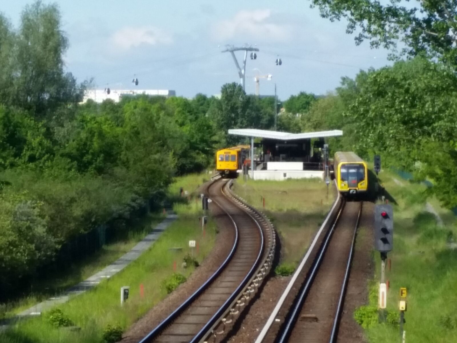 Samsung Galaxy S5 sample photo. Train, track photography