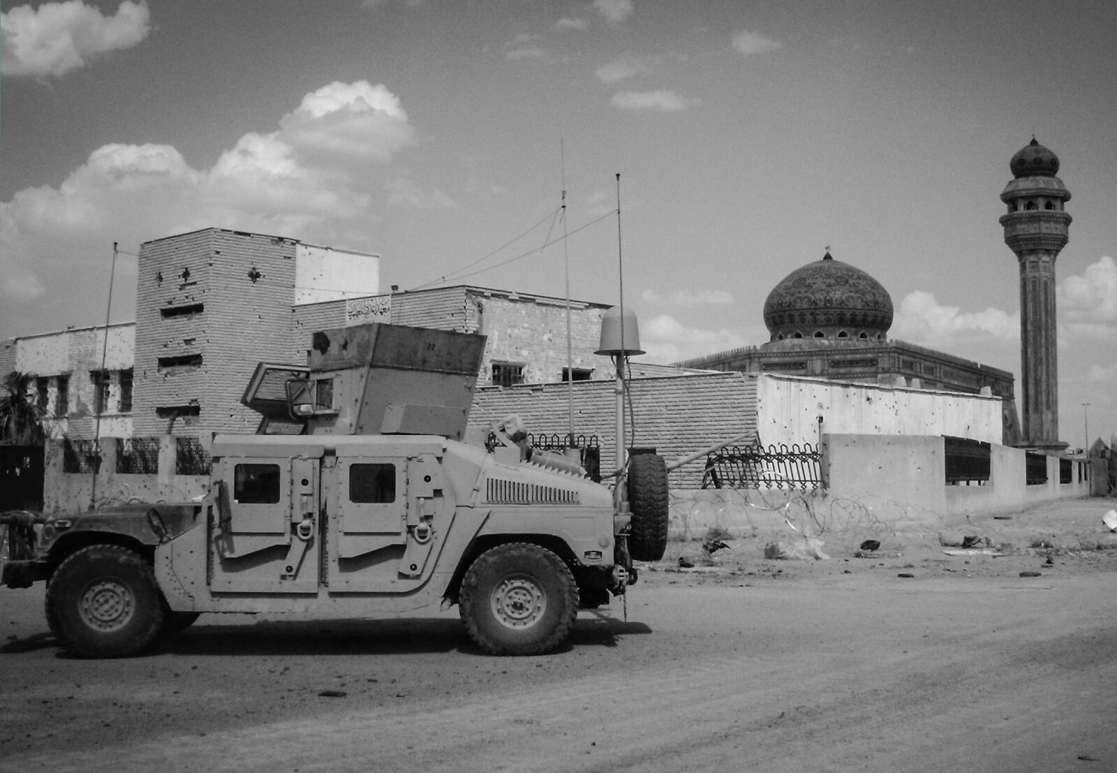 HP Photosmart M527 sample photo. Vehicle, transportation system, war photography