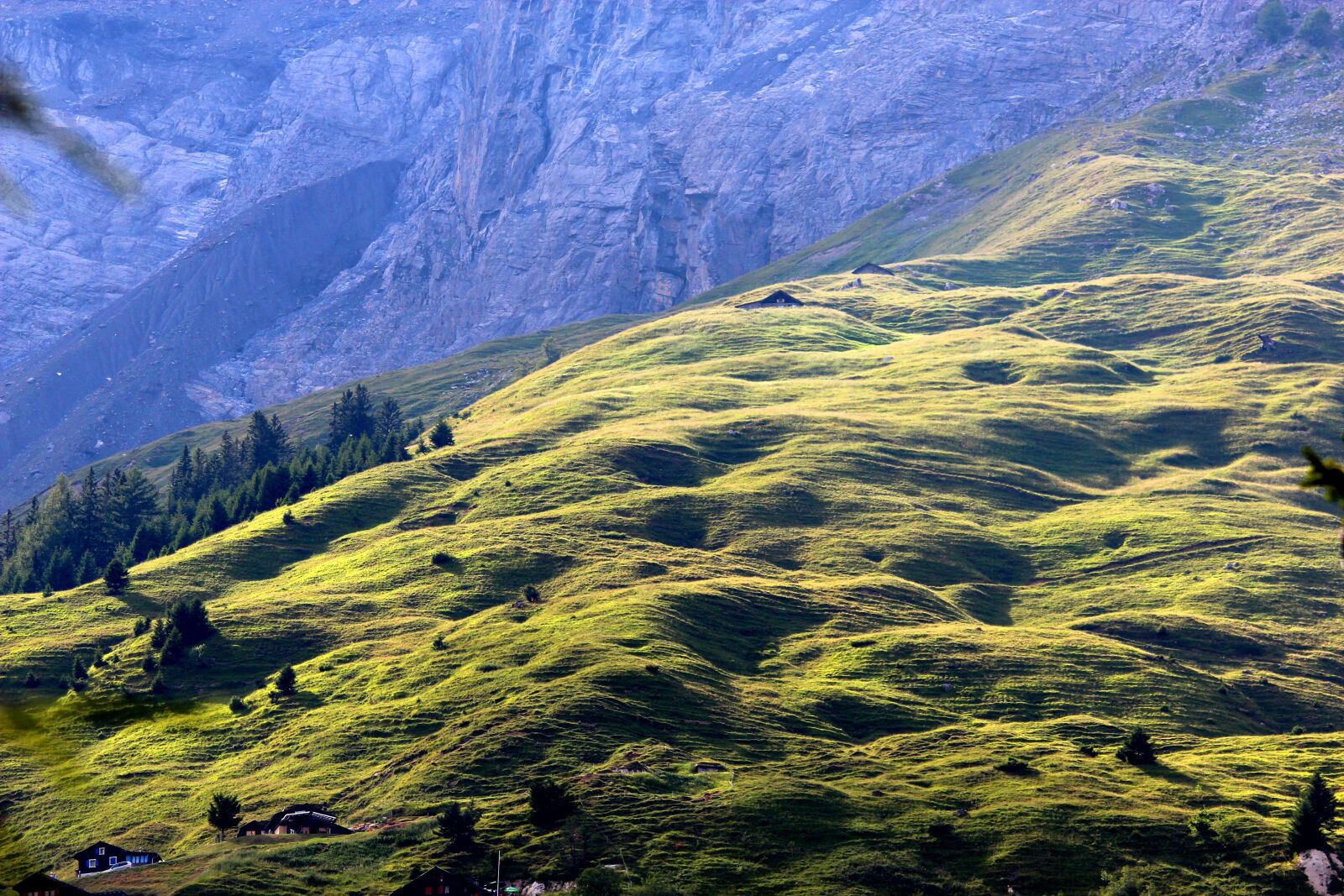 Canon EOS 600D (Rebel EOS T3i / EOS Kiss X5) sample photo. Alps, cottage, mountain photography