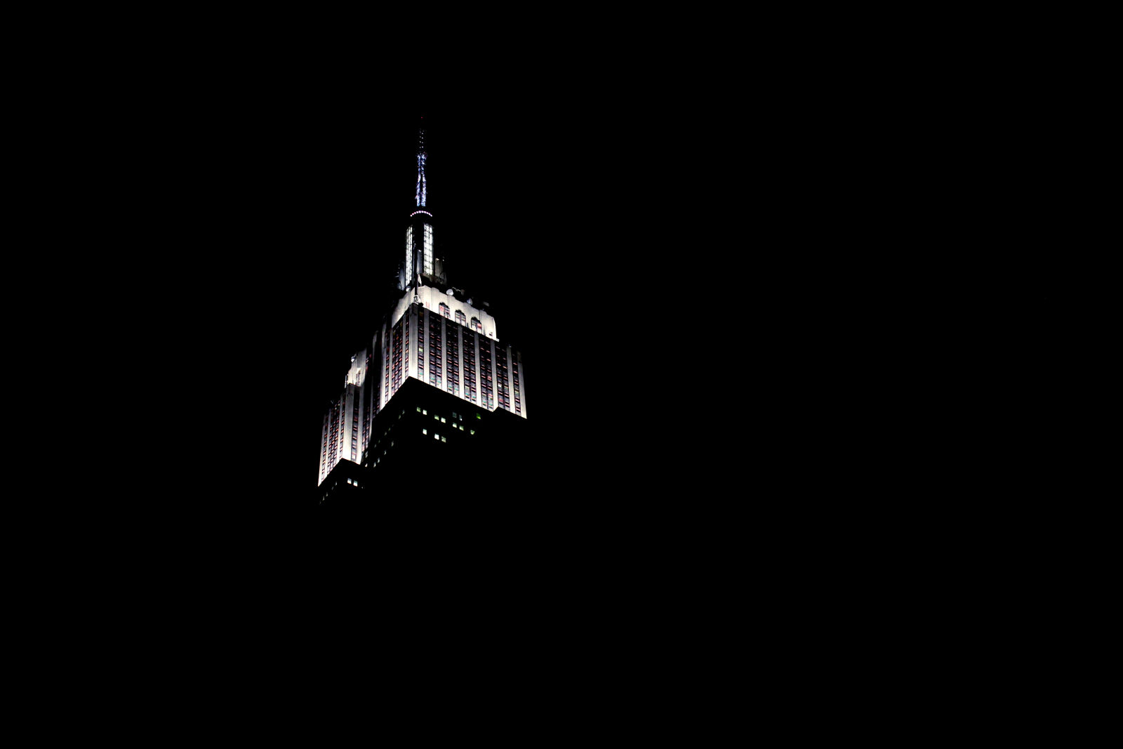 Canon EOS 600D (Rebel EOS T3i / EOS Kiss X5) sample photo. Empire, state, building, new photography