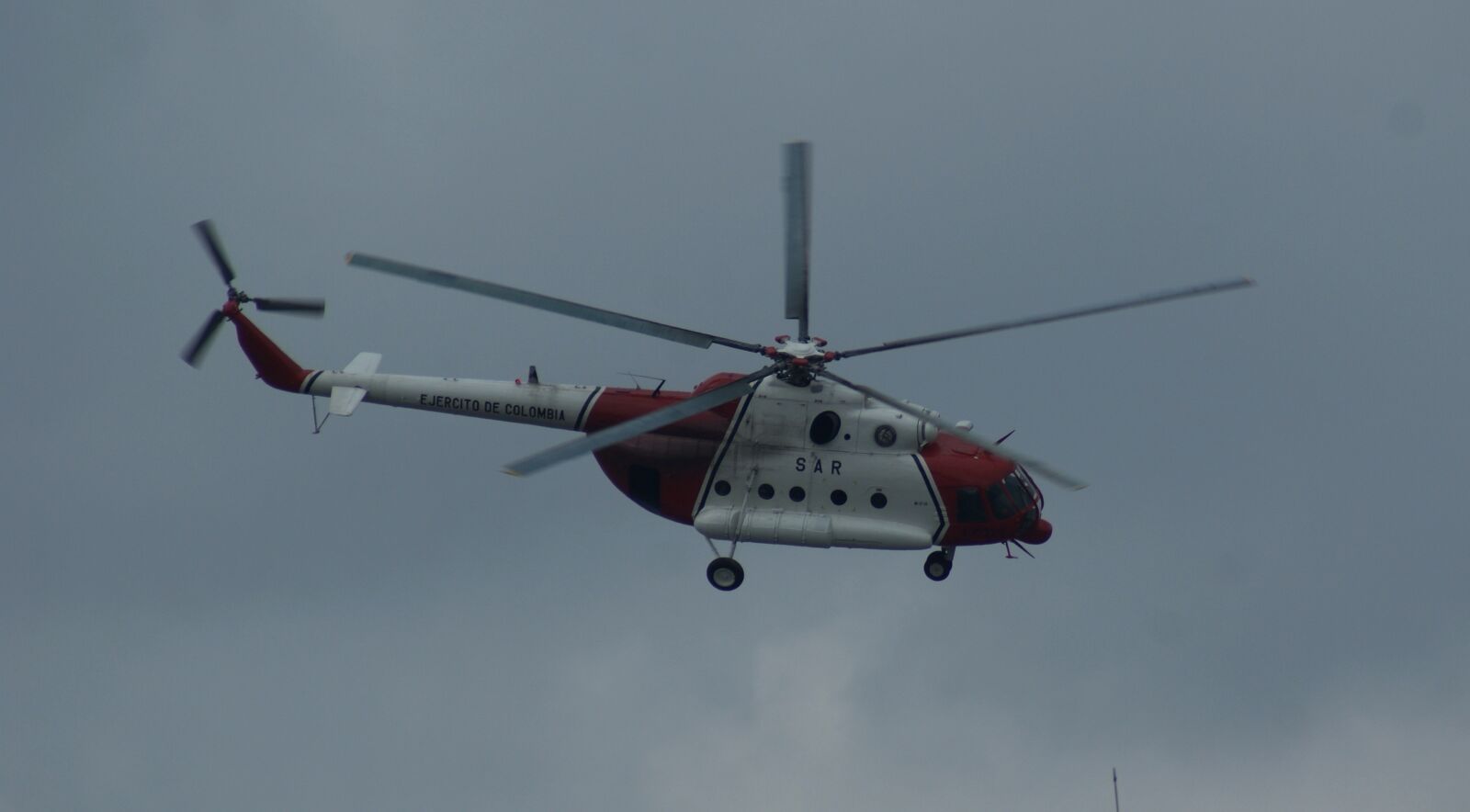 Sony Alpha DSLR-A390 sample photo. Helicopter, rescue, in photography