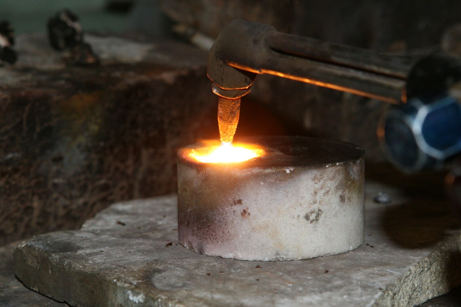 Canon EOS 30D sample photo. Acetylene, aluminium, aluminum photography