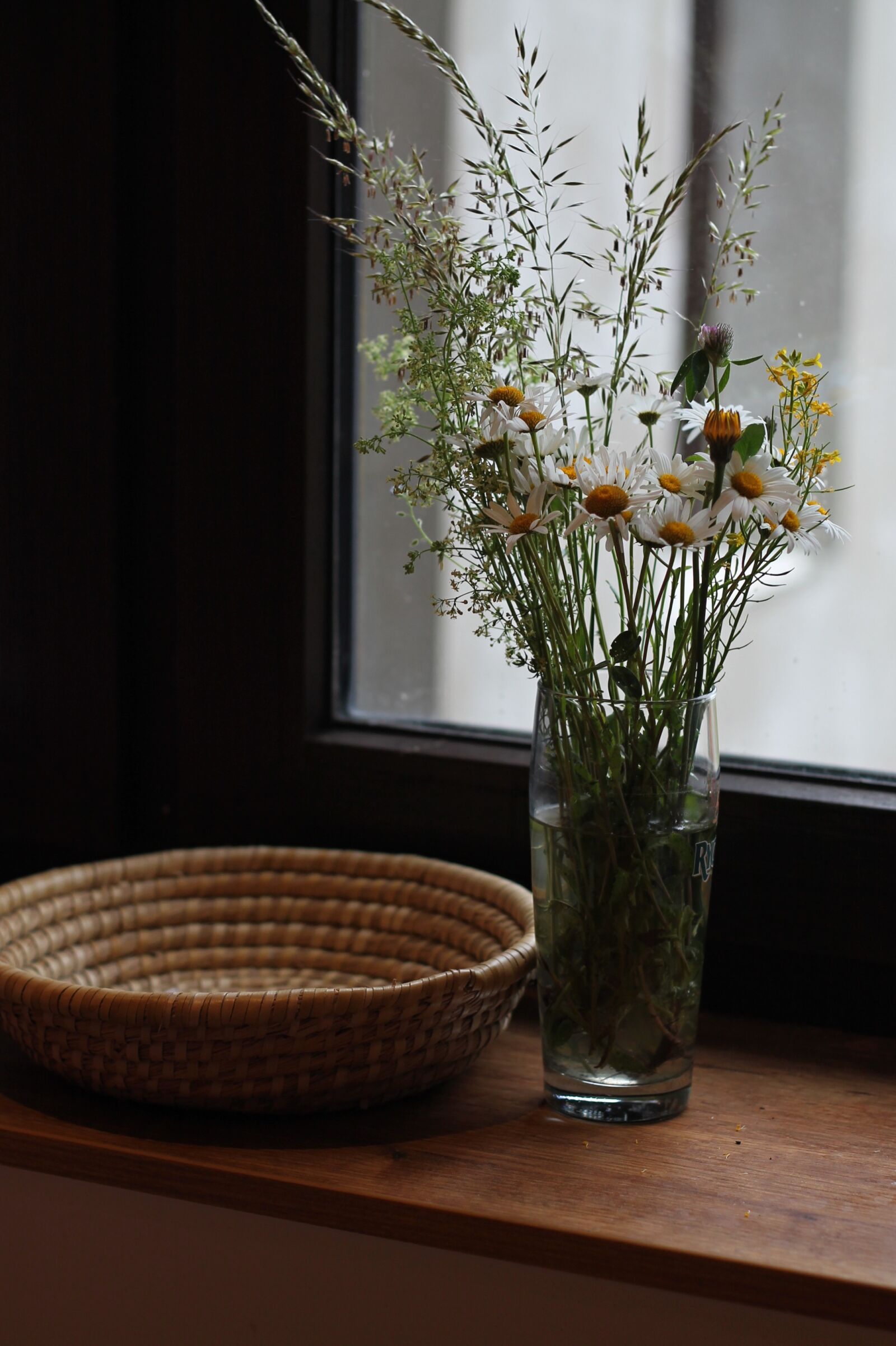 Canon EOS 1100D (EOS Rebel T3 / EOS Kiss X50) + Canon EF 50mm F1.8 II sample photo. Wildflowers, flower, bouquet photography