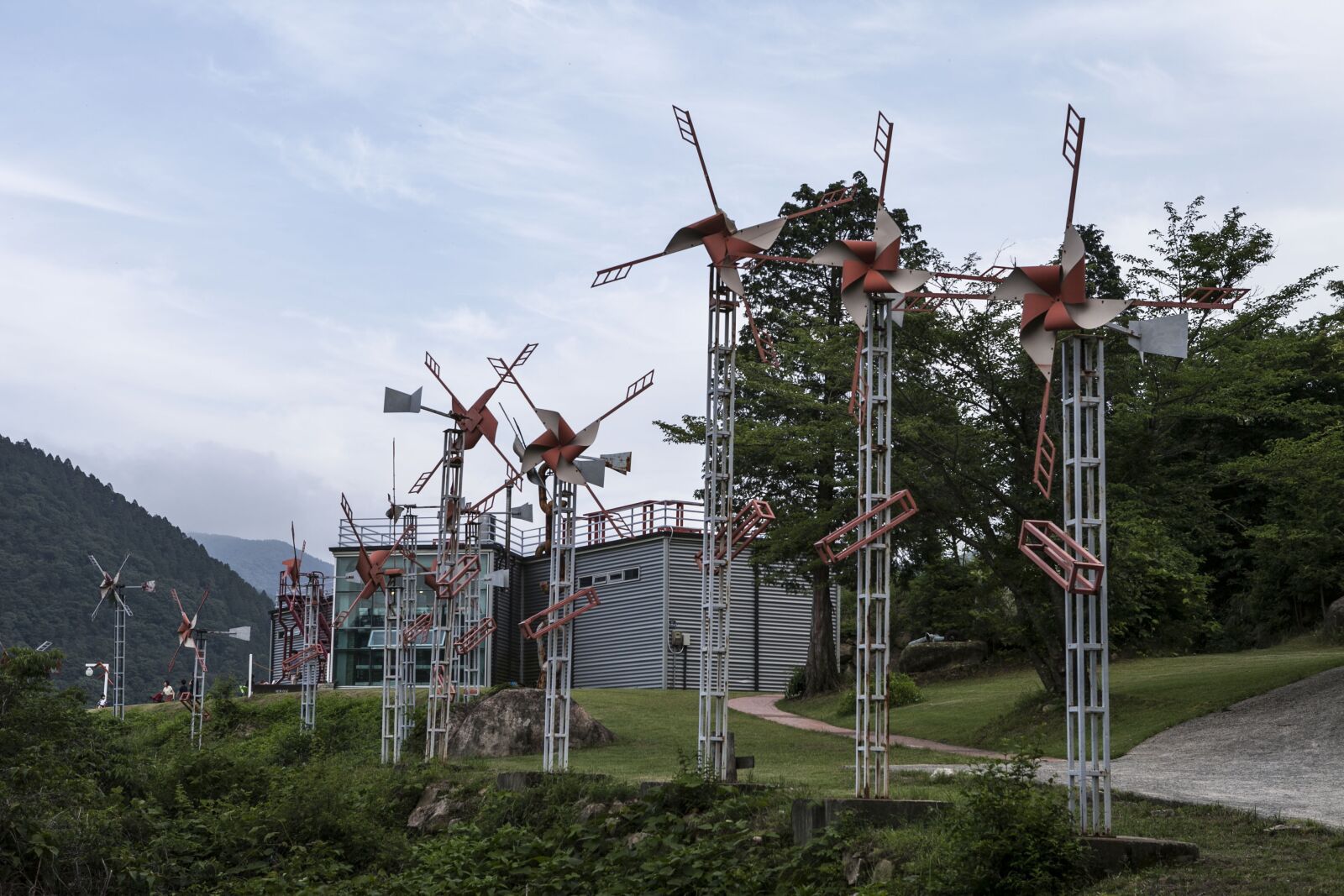 Canon EOS 5D Mark II sample photo. South sea, windmill, sculpture photography